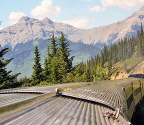 Auf grosser Fahrt mit dem Zug "The Canadian" durch die Rocky Mountains