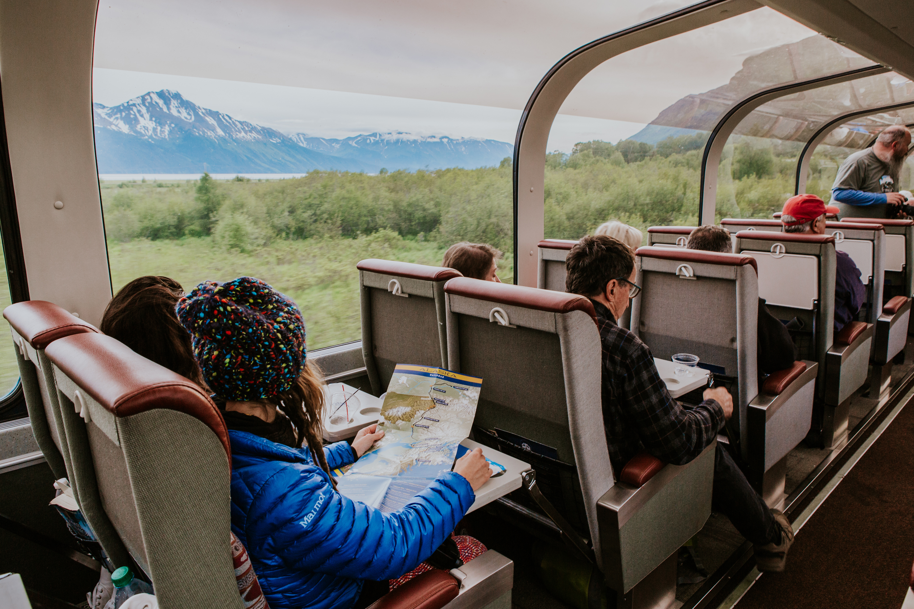 Gäste genießen die Aussicht im GoldStar Service