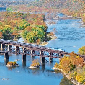 Amtrak Capitol Limited an der Ostkueste unterwegs